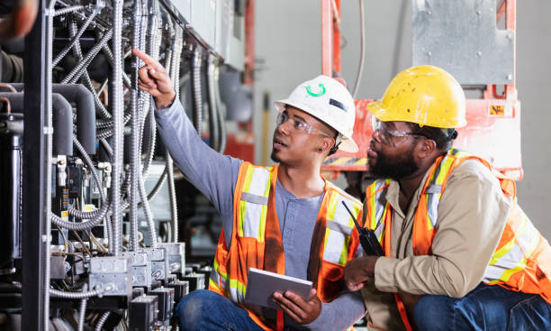 Best Local Electrician Companies  in Lone Oak, TN